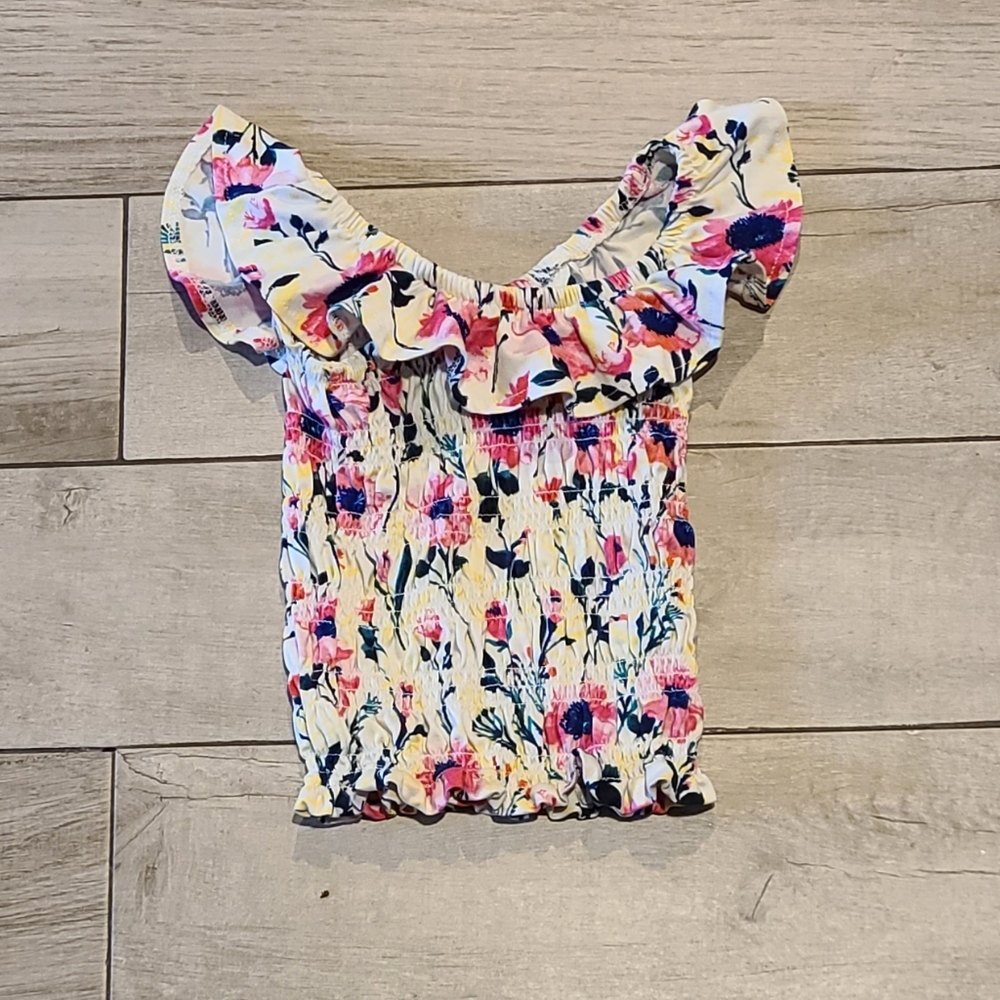 🍦1st kiss Girls floral ruffle top🍉